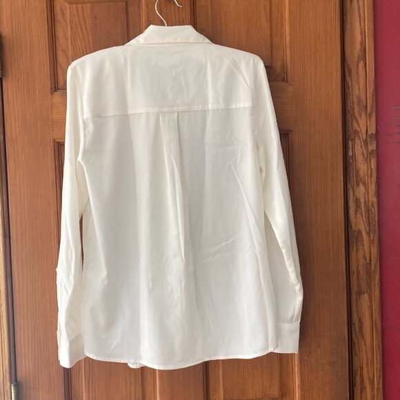 NWT Banana Republic cream satin Tuxedo shirt Size S - Picture 3 of 4